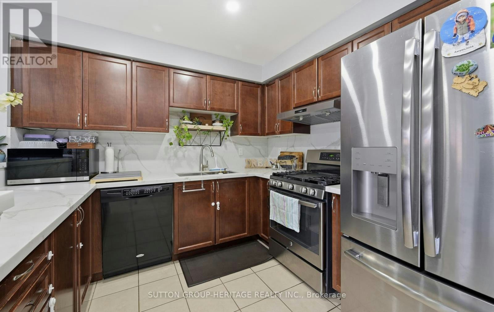 29 Tozer Crescent, Ajax, ON, L1T 4Z9 - 4