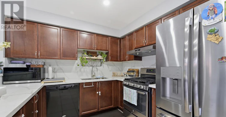 29 Tozer Crescent, Ajax, ON, L1T 4Z9 - 4