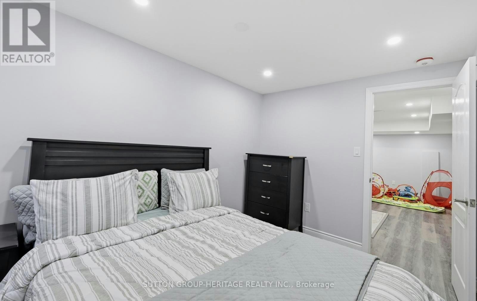 29 Tozer Crescent, Ajax, ON, L1T 4Z9 - 27