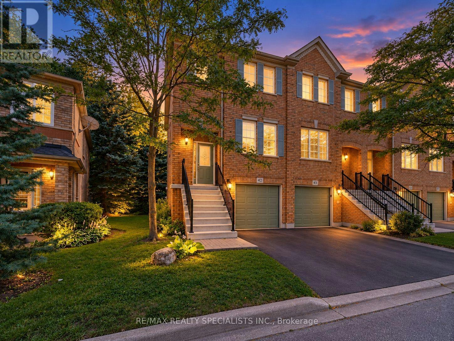 42-5530 Glen Erin Drive, Mississauga, ON, L5M 6E8