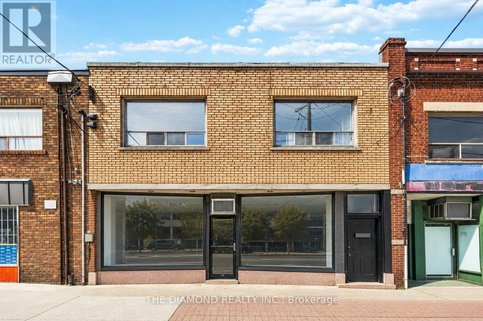 1958A Eglinton Avenue W, Toronto, ON, M6E 2J8