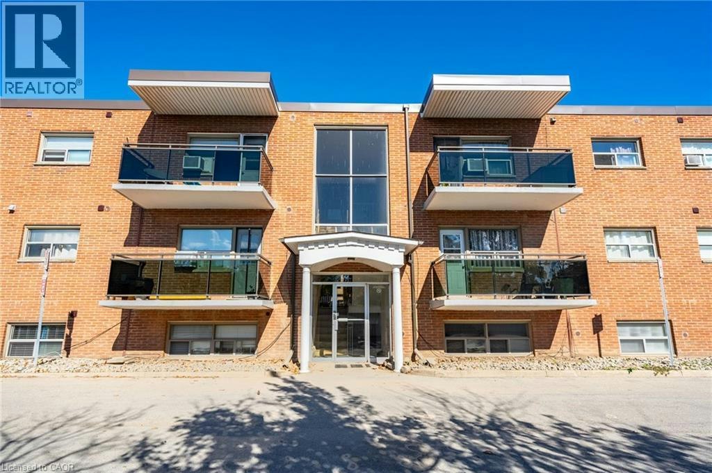 102-264 Oakdale Avenue, St. Catharines, ON, L2P 2K4