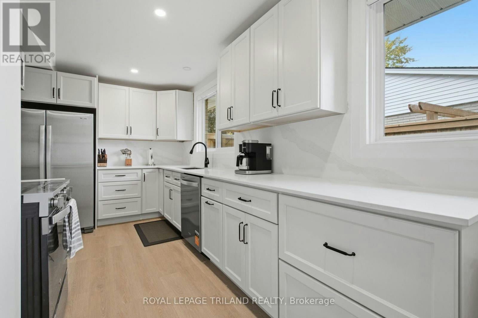 UPPER-27 Aldborough Avenue, St. Thomas, ON, N5R 4S8 - 4