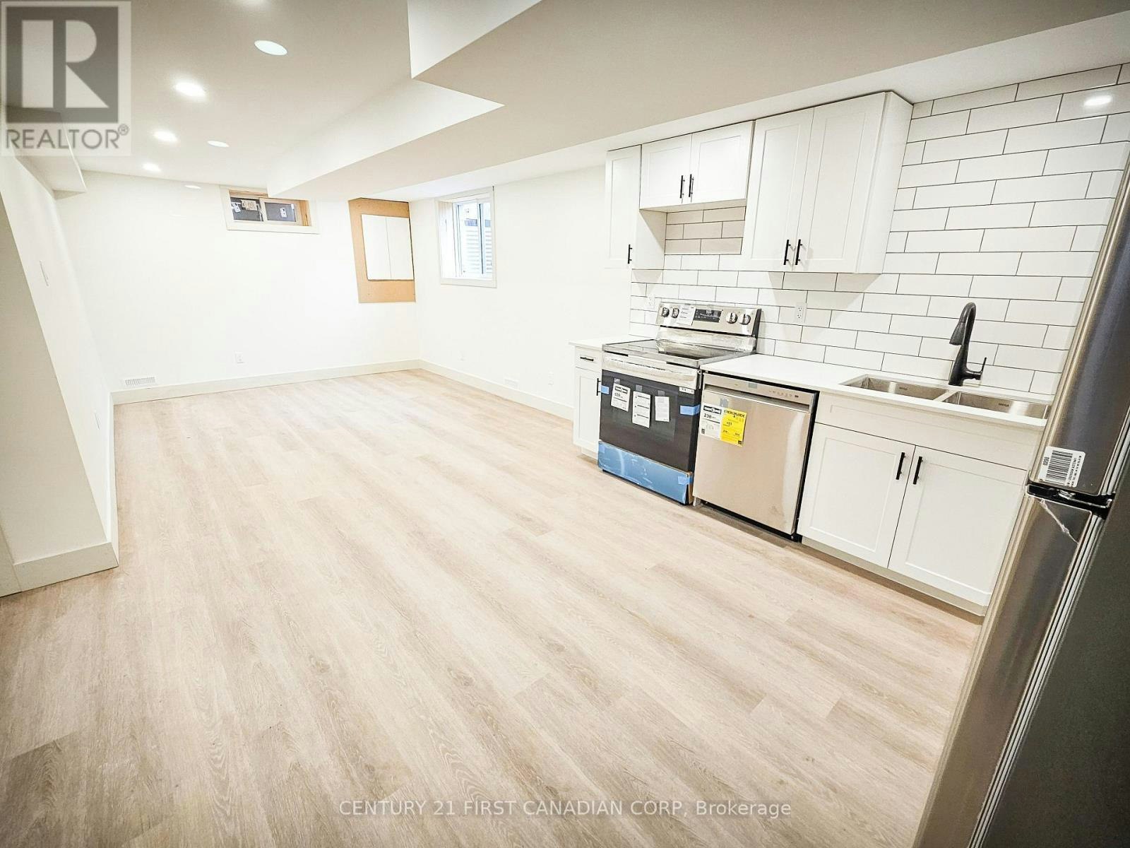 LOWER-29 Ford Crescent, London, ON, N6G 1H8 - 3