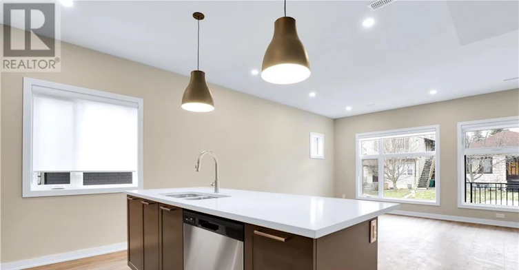 314 Mona Avenue, Ottawa, ON, K1L 7A2 - 8