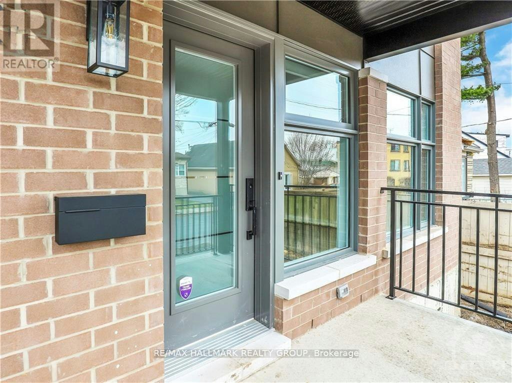 314 Mona Avenue, Ottawa, ON, K1L 7A2 - 3