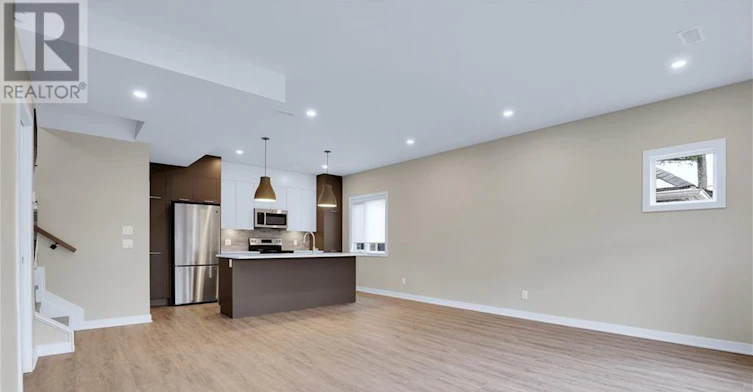 314 Mona Avenue, Ottawa, ON, K1L 7A2 - 4