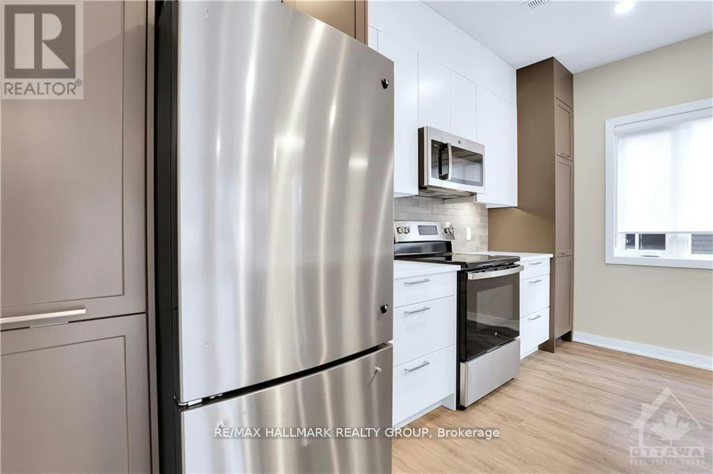 314 Mona Avenue, Ottawa, ON, K1L 7A2 - 7