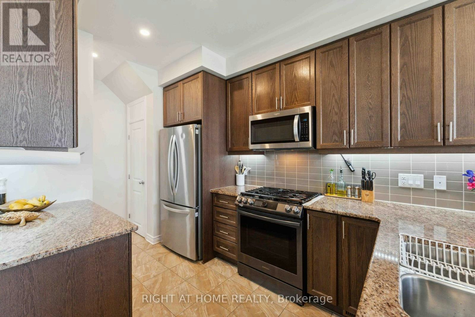 819 Miikana Road, Ottawa, ON, K1X 0G5 - 14