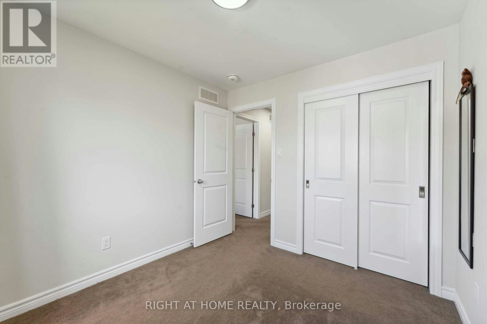 819 Miikana Road, Ottawa, ON, K1X 0G5 - 32