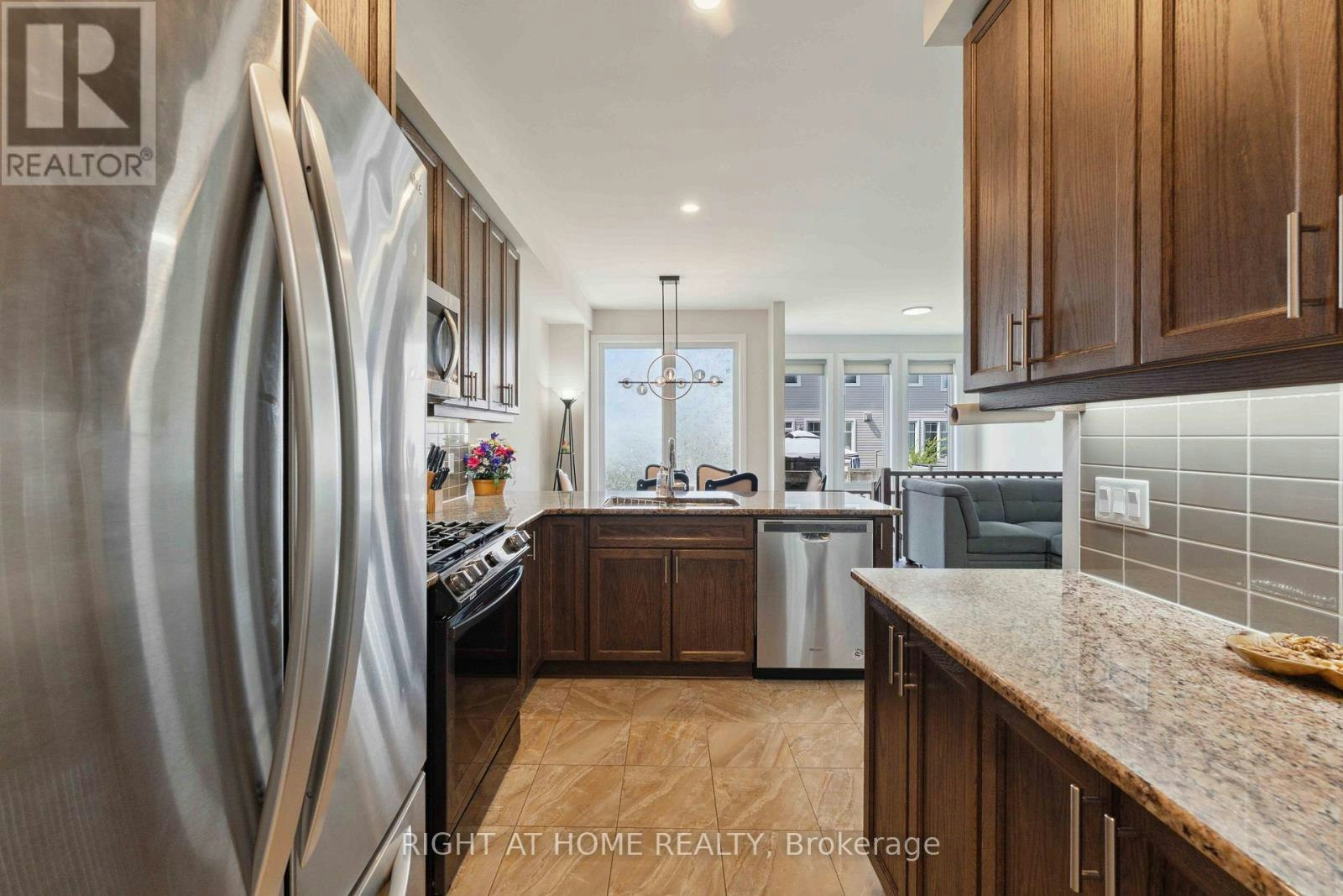 819 Miikana Road, Ottawa, ON, K1X 0G5 - 11