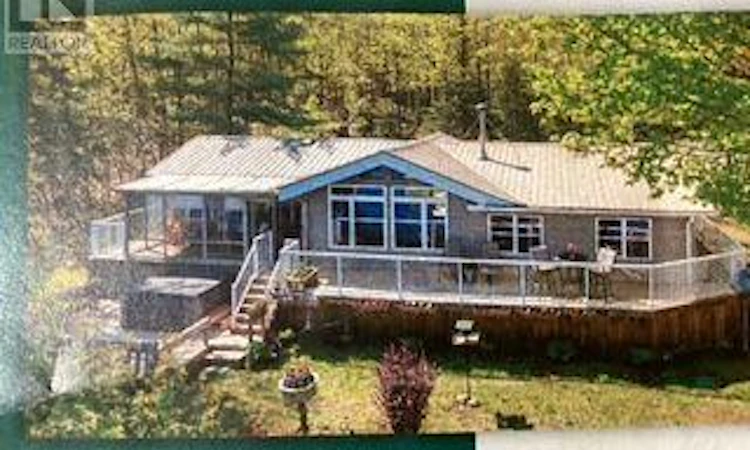 1260 Winders Bay Road