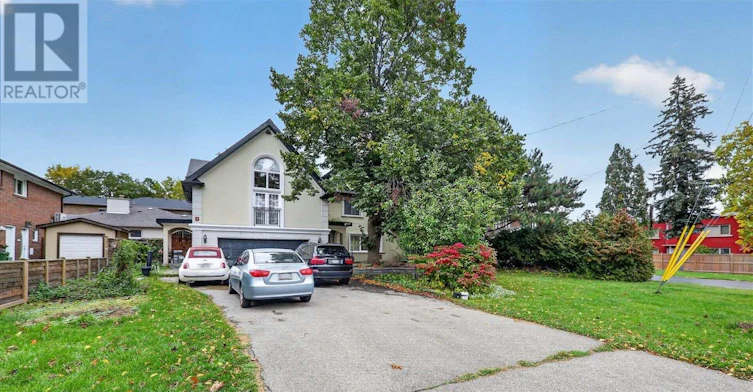 MAIN-3 Larwood Boulevard, Toronto, ON, M1M 2M4 - 2