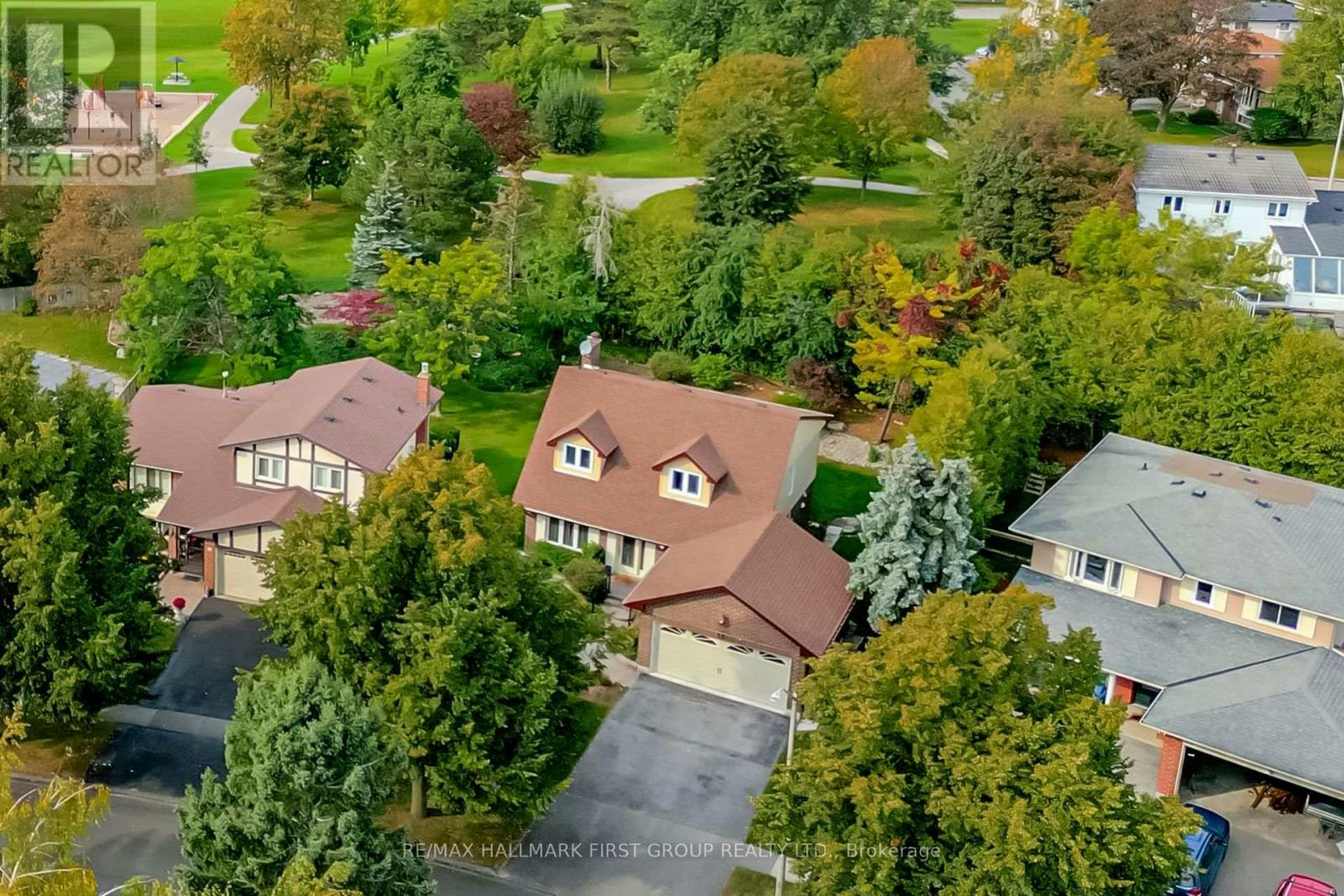 33 Anstead Crescent, Ajax, ON, L1S 3X4