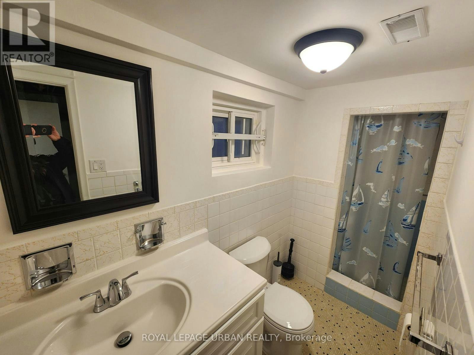 32 Virginia Avenue, Toronto, ON, M4C 2S7 - 19