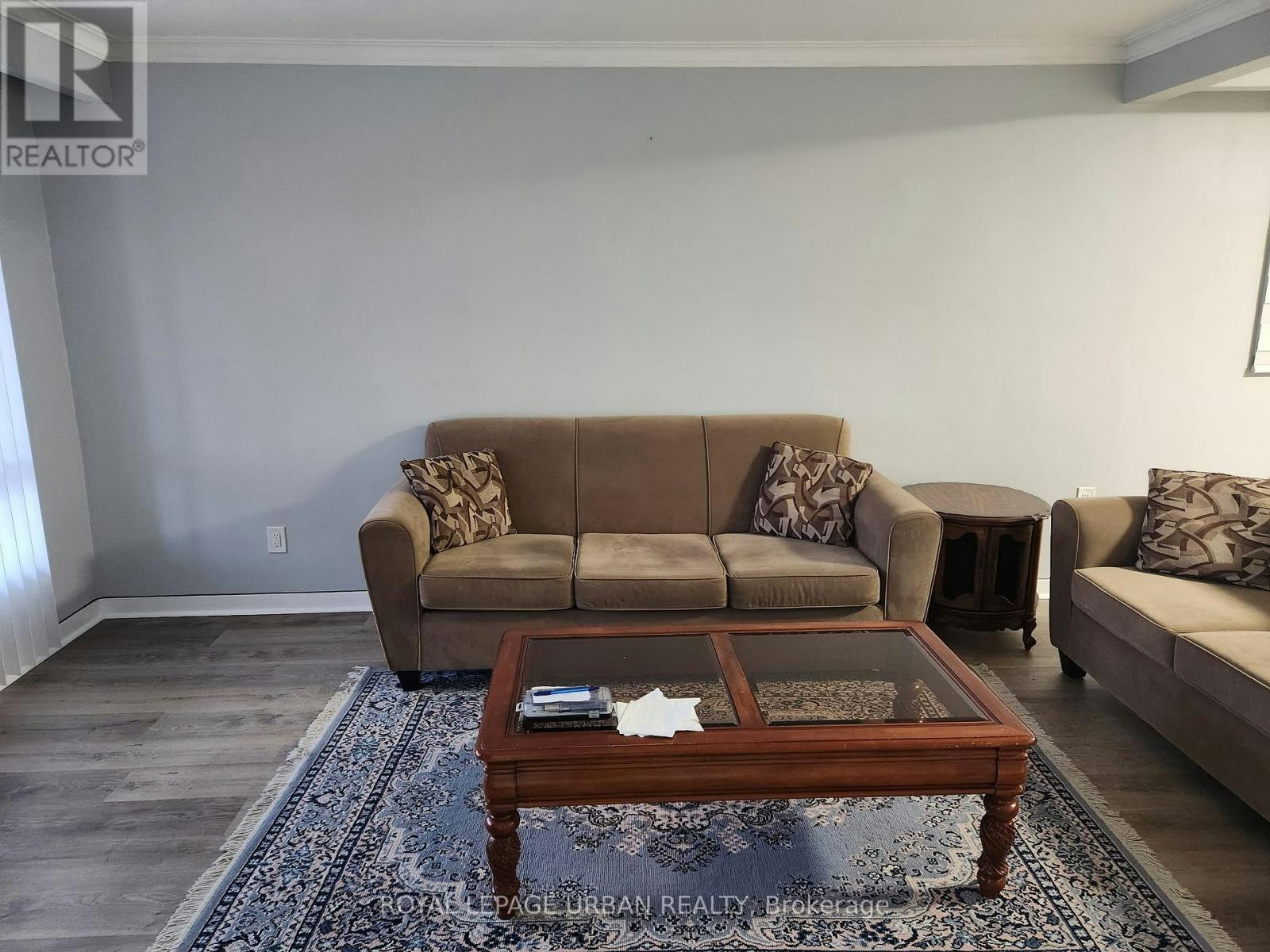 32 Virginia Avenue, Toronto, ON, M4C 2S7 - 5