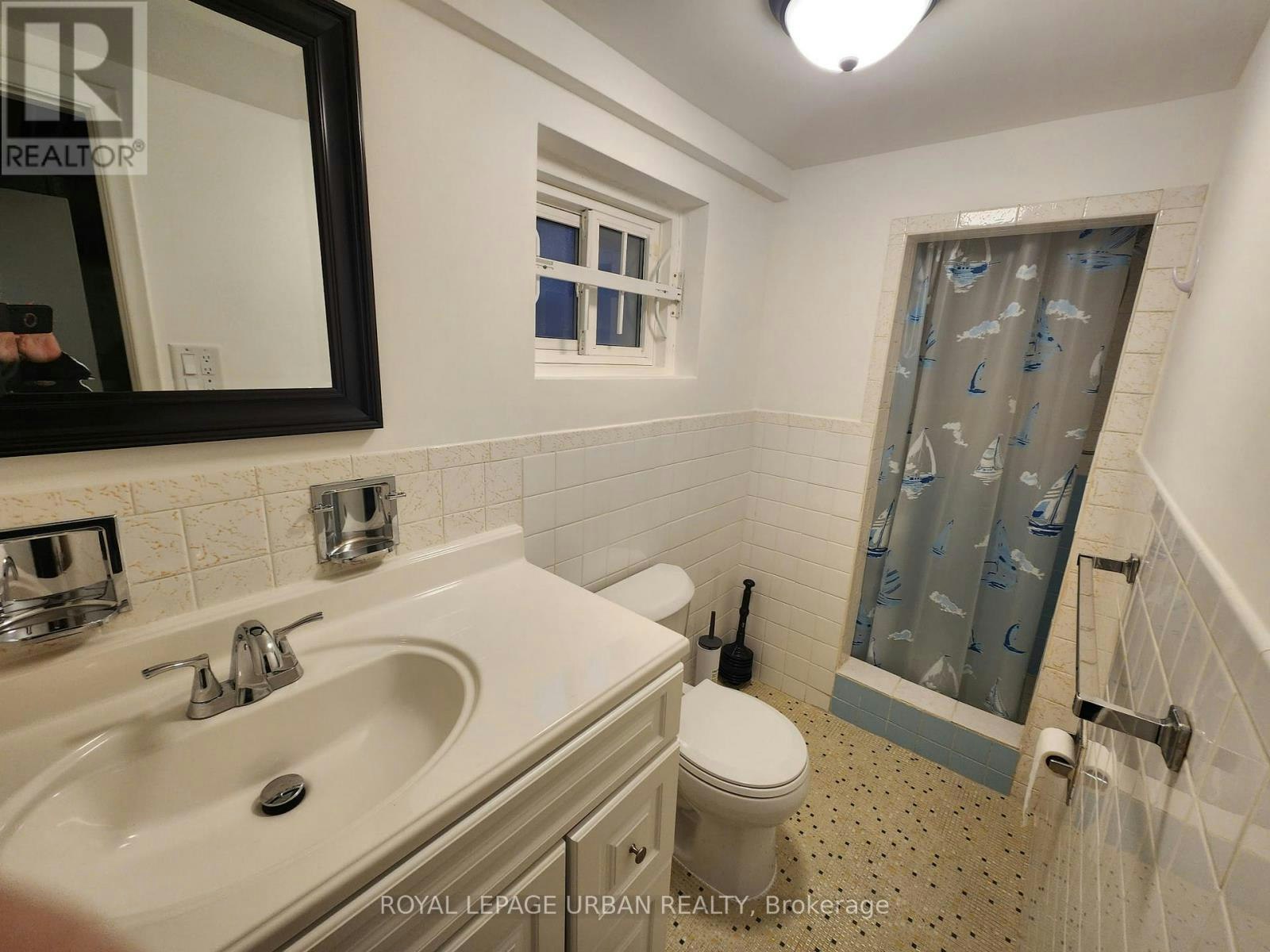 32 Virginia Avenue, Toronto, ON, M4C 2S7 - 15