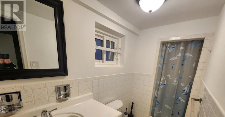 32 Virginia Avenue, Toronto, ON, M4C 2S7 - 15