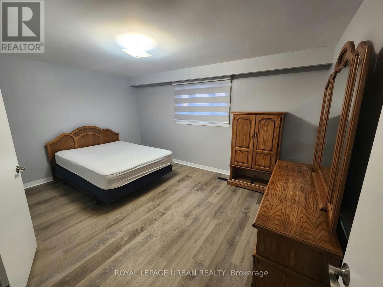 32 Virginia Avenue, Toronto, ON, M4C 2S7 - 17