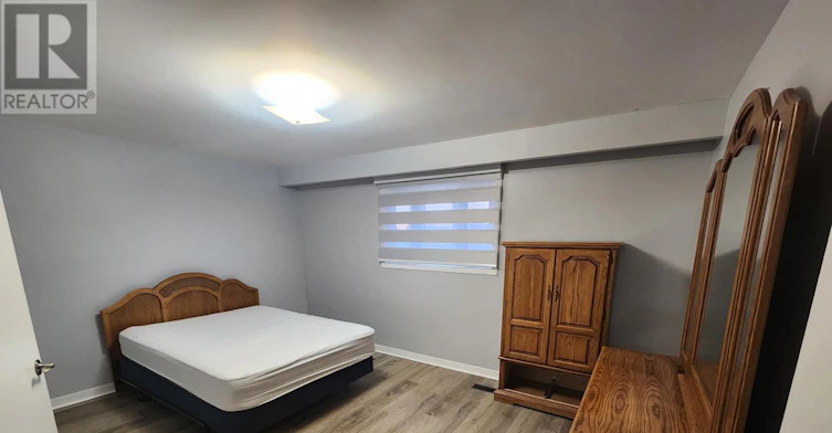 32 Virginia Avenue, Toronto, ON, M4C 2S7 - 17