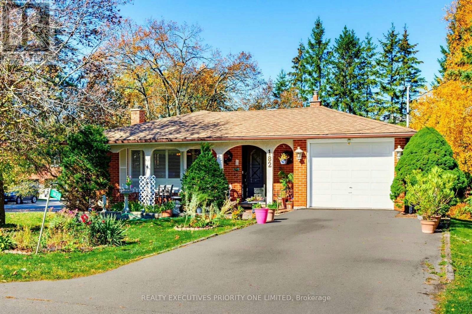 182 Dew Street, King, ON, L7B 1L1