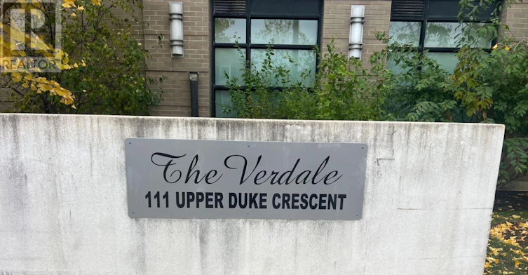 911-111 Upper Duke Crescent, Markham, ON, L6G 0C8 - 2