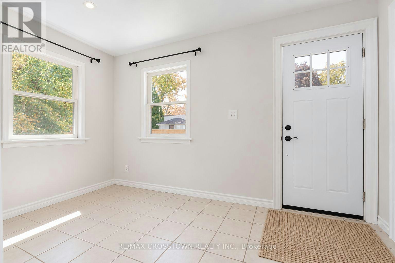 1-64 Bleeker Street, Orillia, ON, L3V 5Z2 - 2