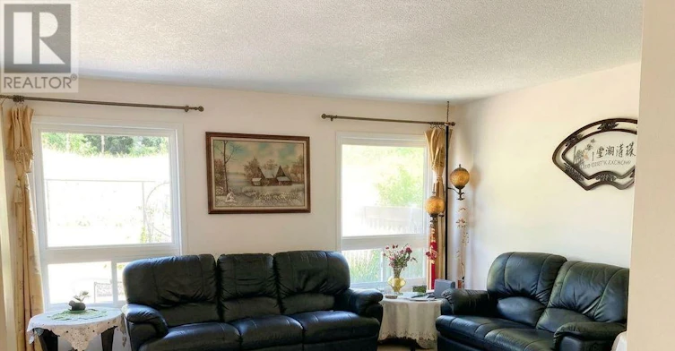 209 Blackburn Drive, Brantford, ON, N3T 0A5 - 5