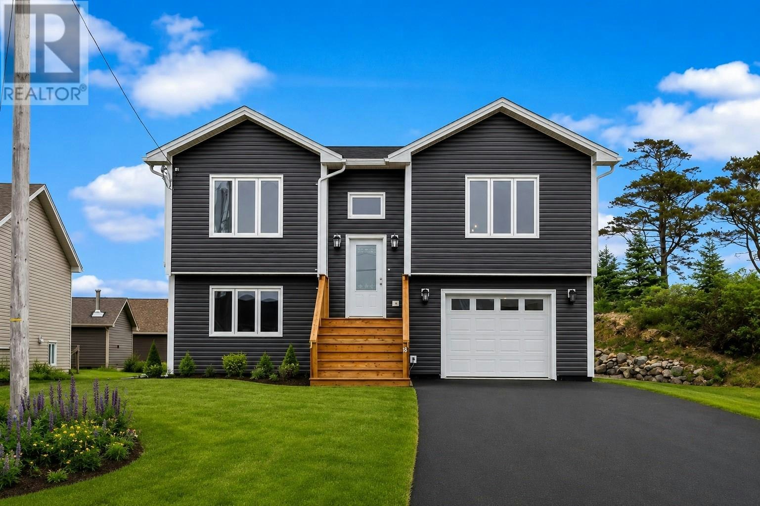 8 Mcgraths Road, Holyrood, NL, A0A 2R0