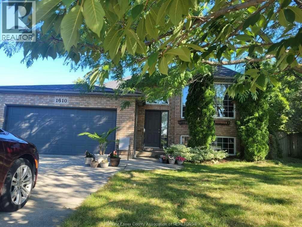 1610 Chornoby Crescent, Tecumseh, ON, N8N 4W3