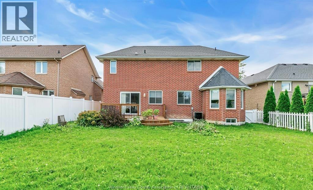 898 Hacienda Court, Windsor, ON, N9G 2T1 - 32