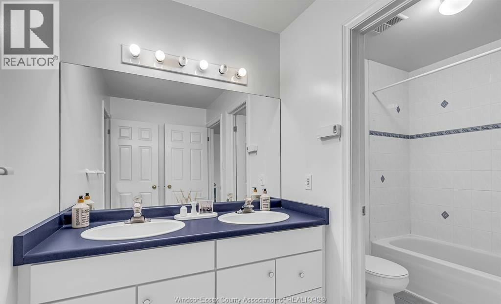 898 Hacienda Court, Windsor, ON, N9G 2T1 - 25