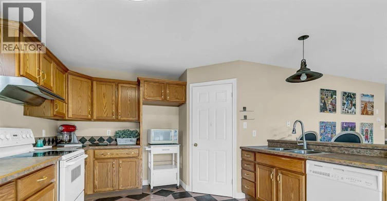 898 Hacienda Court, Windsor, ON, N9G 2T1 - 15