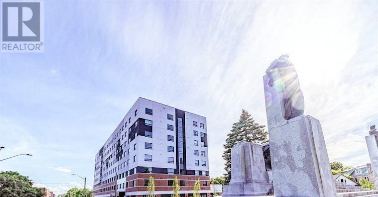 402-1 Wellington Street, Brantford, ON, N3T 2L3 - 2
