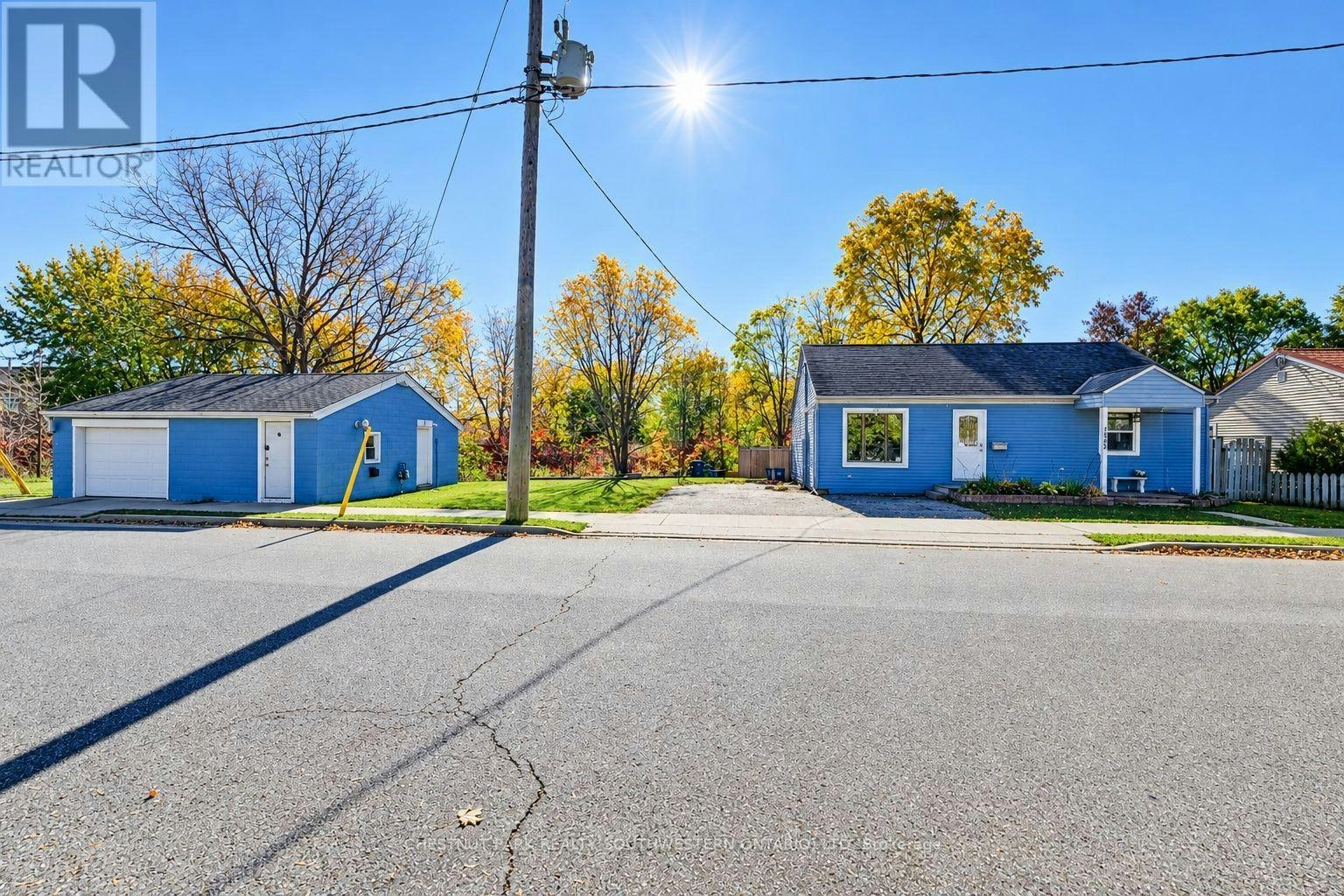 1243 Whitley Street, Cambridge, ON, N3H 1G3