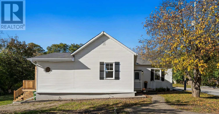 5584 Manotick Main Street, Manotick, ON, K4M 1A4 - 4