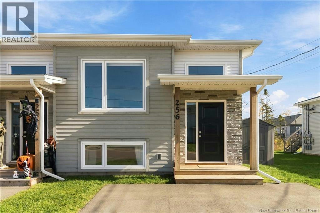 256 Falcon Drive, Moncton, NB, E1G 6H1