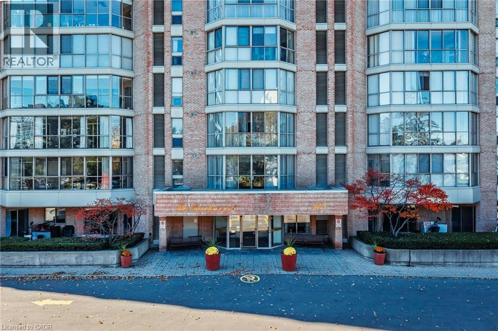 202-265 Westcourt Place, Waterloo, ON, N2L 6E4