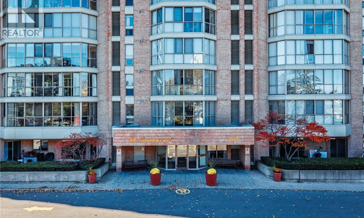 202-265 Westcourt Place