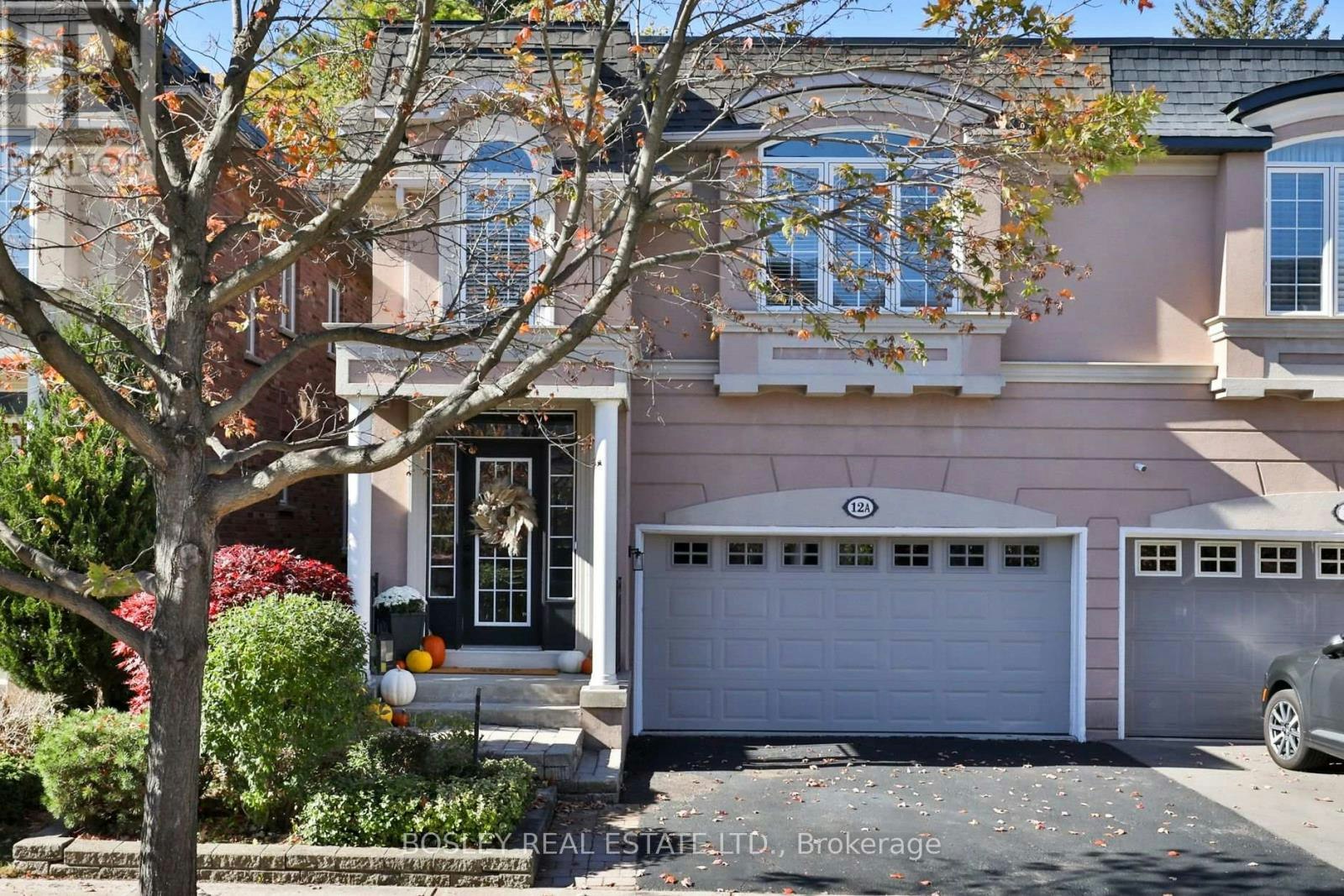 12 A Preakness Drive, Toronto, ON, M3B 3S1