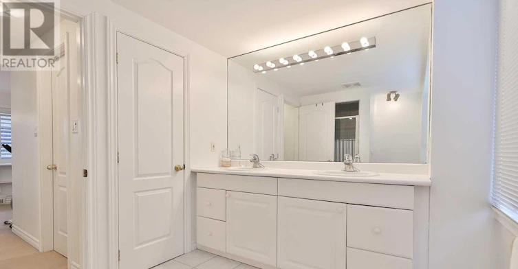 108 Belmont Street, Toronto, ON, M5R 1P8 - 32