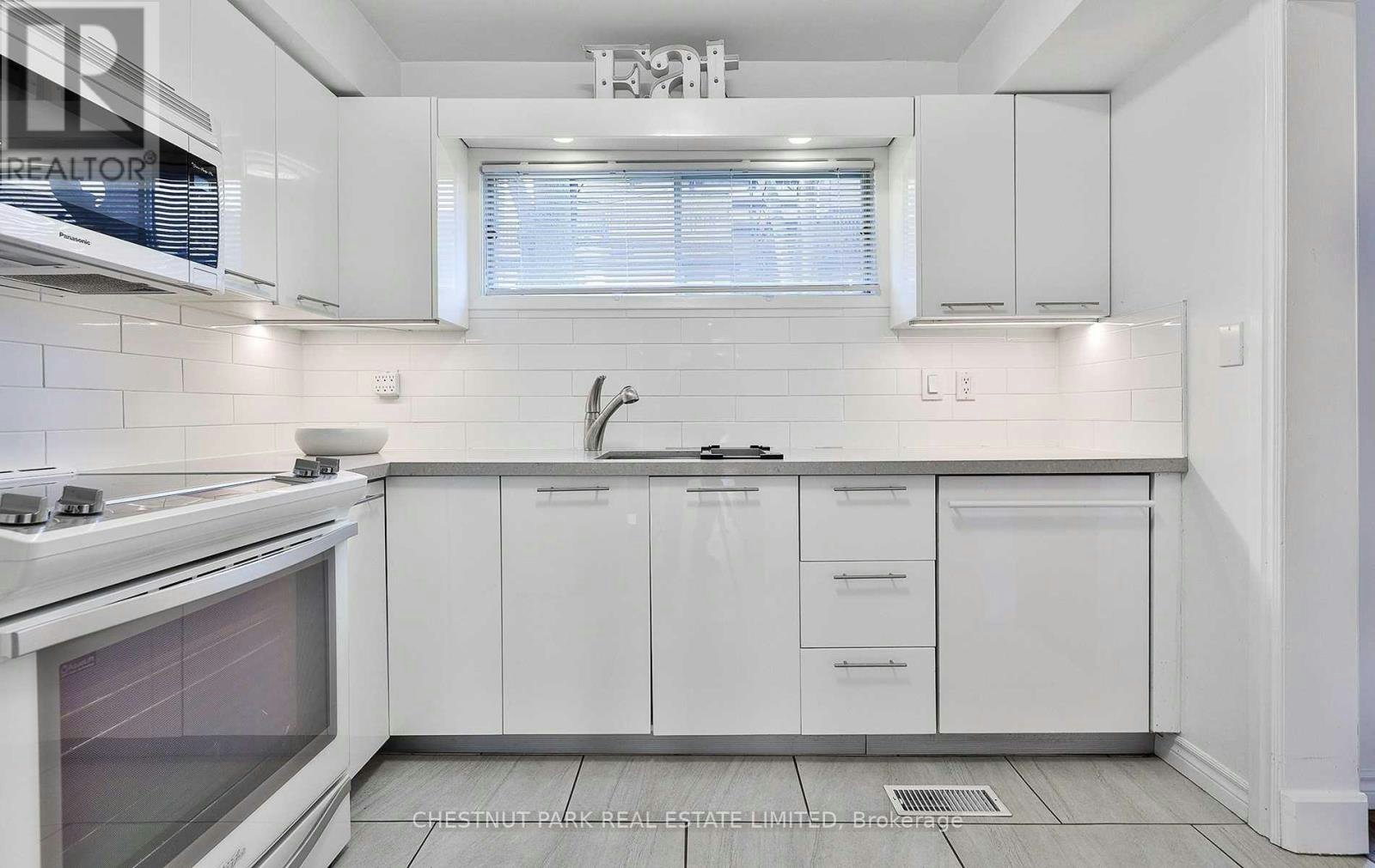 108 Belmont Street, Toronto, ON, M5R 1P8 - 12