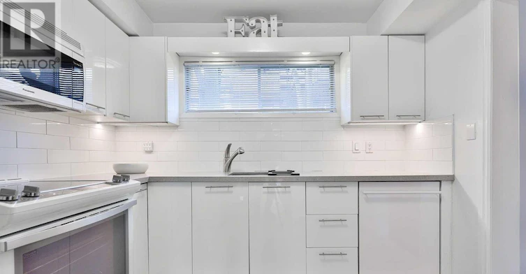 108 Belmont Street, Toronto, ON, M5R 1P8 - 12