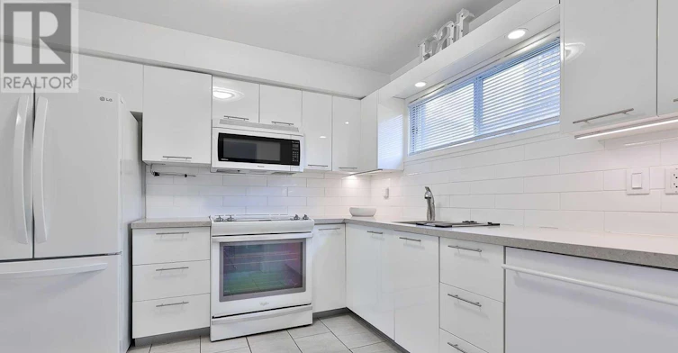 108 Belmont Street, Toronto, ON, M5R 1P8 - 11