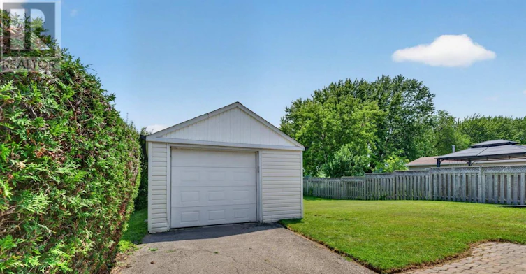 23 Kawartha Avenue, Oshawa, ON, L1H 3Y7 - 30