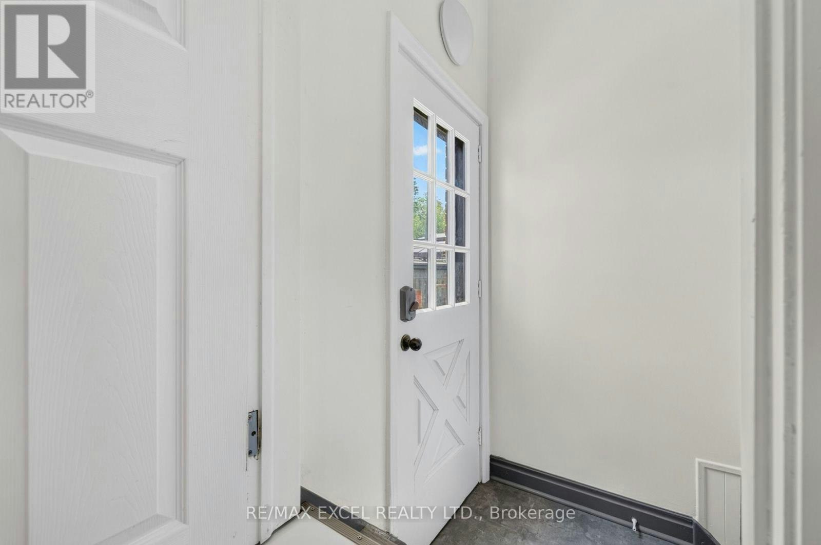 23 Kawartha Avenue, Oshawa, ON, L1H 3Y7 - 28