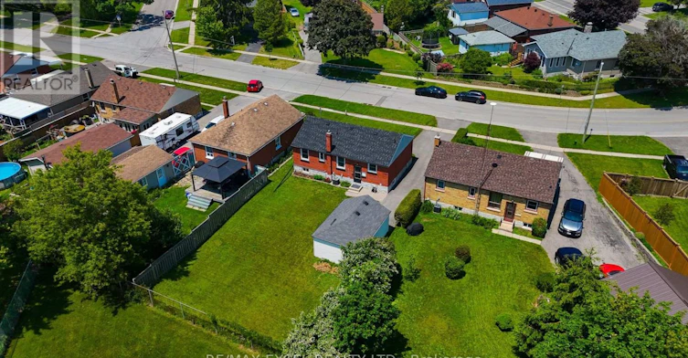 23 Kawartha Avenue, Oshawa, ON, L1H 3Y7 - 34