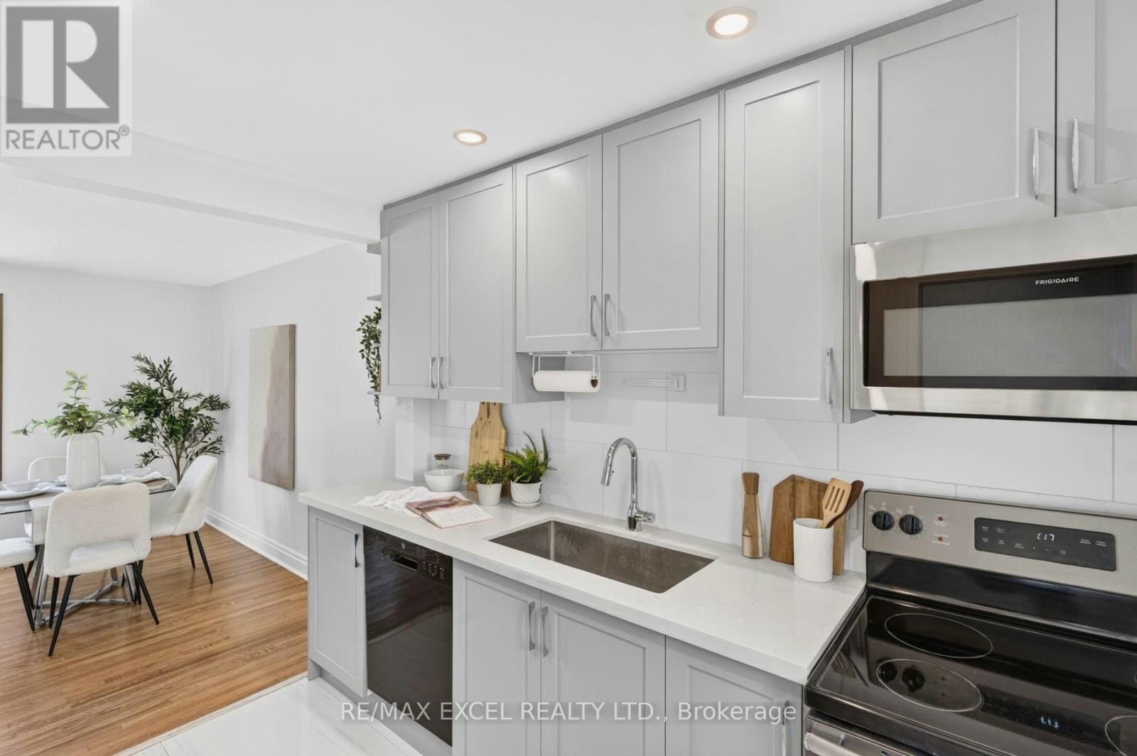 23 Kawartha Avenue, Oshawa, ON, L1H 3Y7 - 18