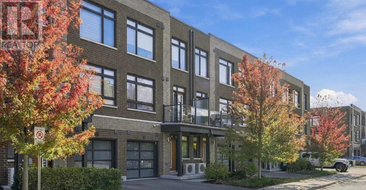 17 Hearne Street, Vaughan, ON, L4L 0L9 - 2