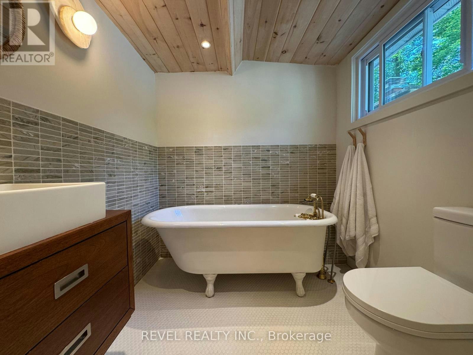 71 Second Street, Tiny, ON, L0L 2J0 - 14